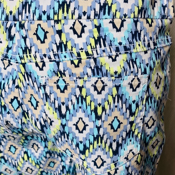 RUBY RD. BERMUDA PULL ON SHORTS - Picture 3 of 6